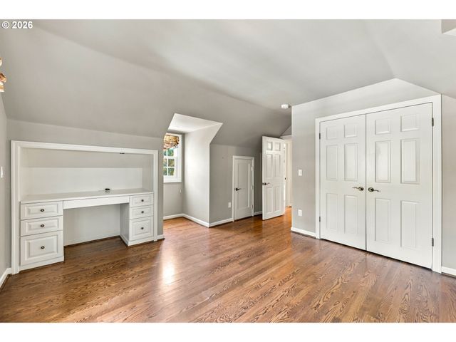 9124 Sw 23RD Dr, Portland, OR 97219