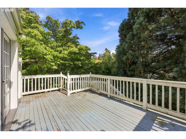9124 Sw 23RD Dr, Portland, OR 97219