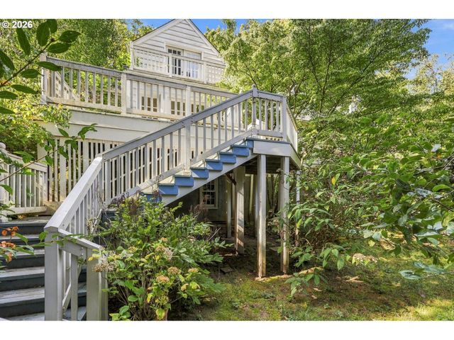 9124 Sw 23RD Dr, Portland, OR 97219