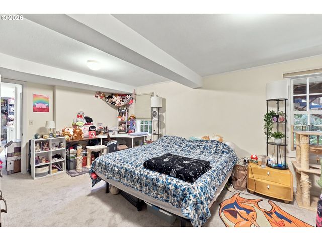 9124 Sw 23RD Dr, Portland, OR 97219