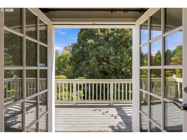 9124 Sw 23RD Dr, Portland, OR 97219