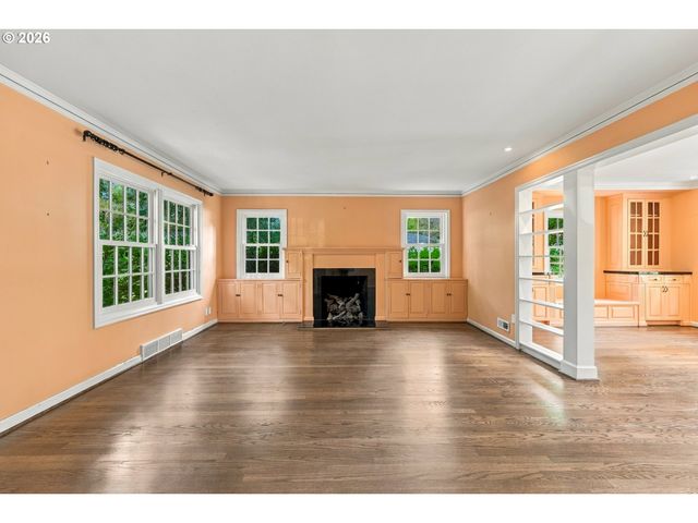 9124 Sw 23RD Dr, Portland, OR 97219
