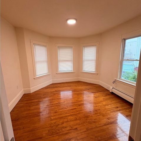 9E Shelby 2, Worcester, MA 01605