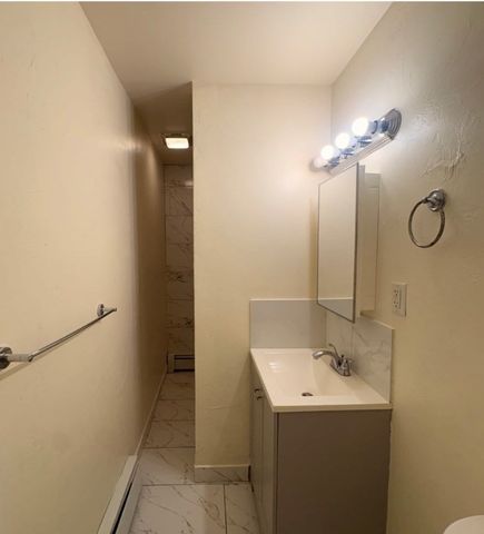 9E Shelby 2, Worcester, MA 01605