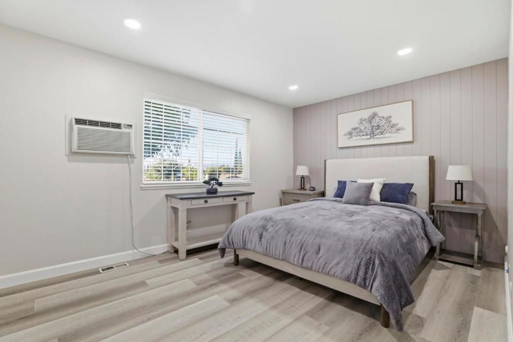 Image 16 of property listing at 812 Blossom Hill Road 2, San Jose, CA 95123