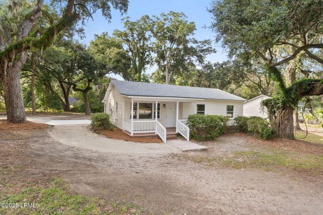 27 Miller Drive, Beaufort, SC 29907