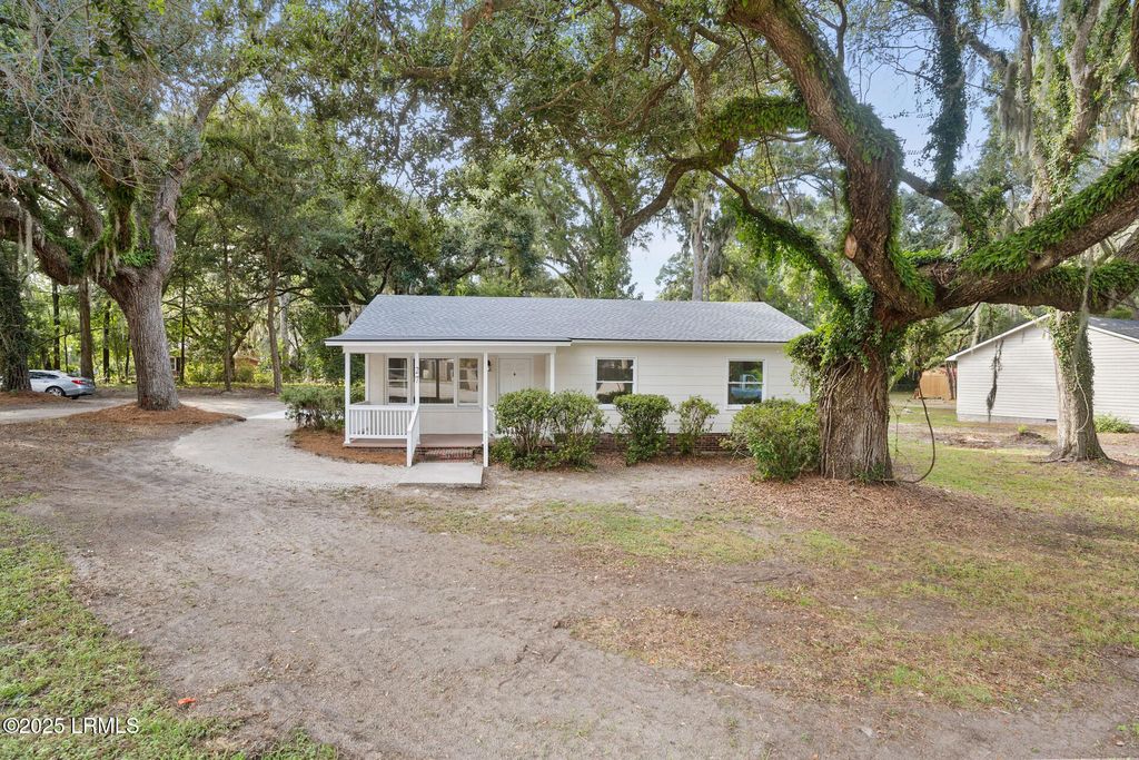 27 Miller Drive, Beaufort, SC 29907