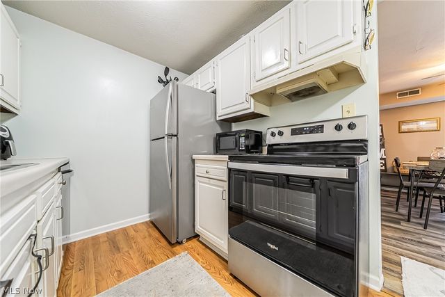 9611 Sunrise Boulevard K2, North Royalton, OH 44133