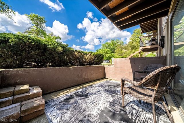 9611 Sunrise Boulevard K2, North Royalton, OH 44133