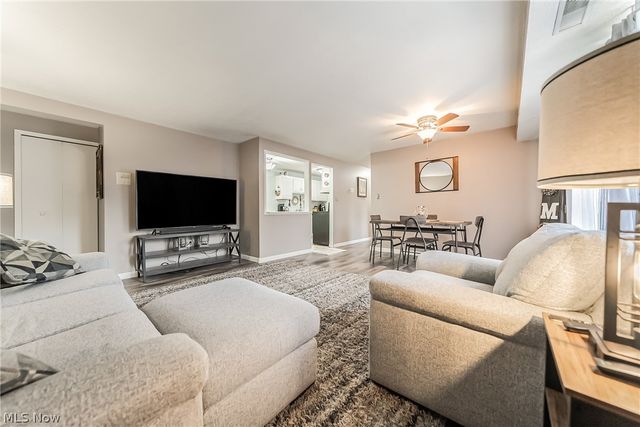 9611 Sunrise Boulevard K2, North Royalton, OH 44133