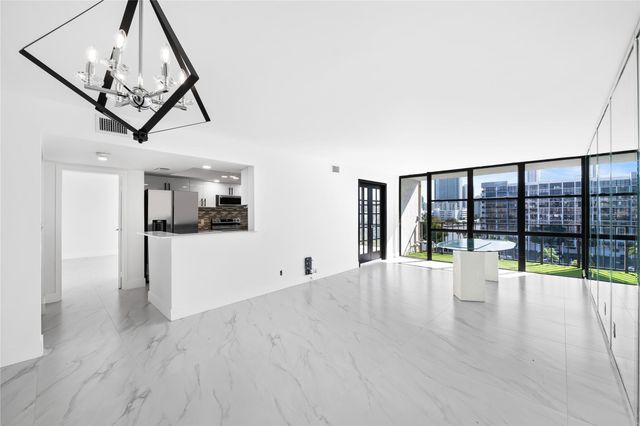 800 Parkview Dr 718, Hallandale Beach, FL 33009