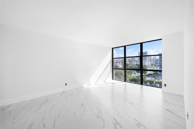 800 Parkview Dr 718, Hallandale Beach, FL 33009