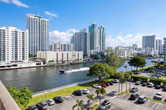 800 Parkview Dr 718, Hallandale Beach, FL 33009