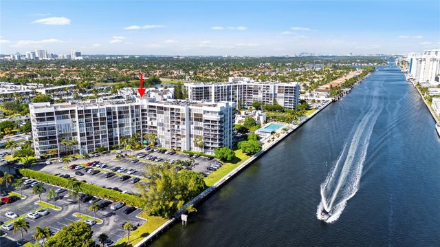 800 Parkview Dr 718, Hallandale Beach, FL 33009