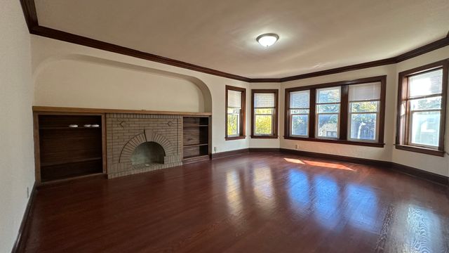 5530 N ARTESIAN Avenue 2, Chicago, IL 60625