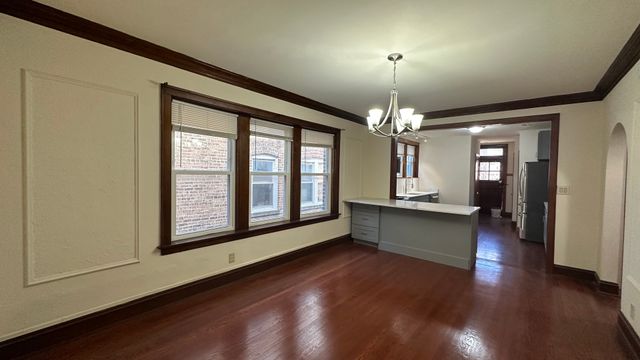 5530 N ARTESIAN Avenue 2, Chicago, IL 60625