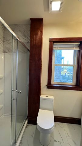 5530 N ARTESIAN Avenue 2, Chicago, IL 60625