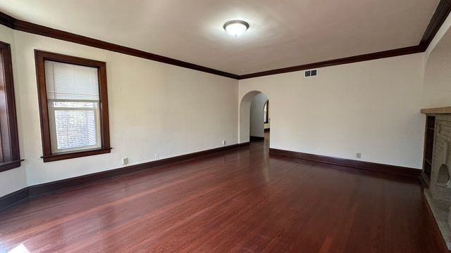 5530 N ARTESIAN Avenue 2, Chicago, IL 60625