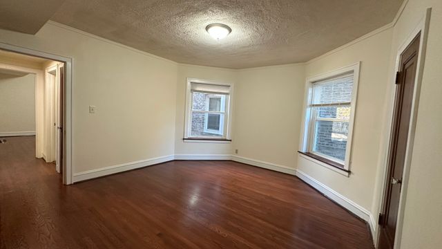 5530 N ARTESIAN Avenue 2, Chicago, IL 60625