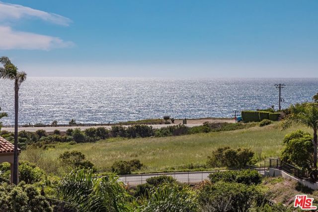 6438 Lunita Road, Malibu, CA 90265