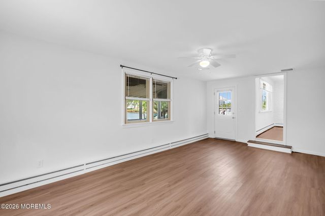 10 Harbour Way, Monmouth Beach, NJ 07750