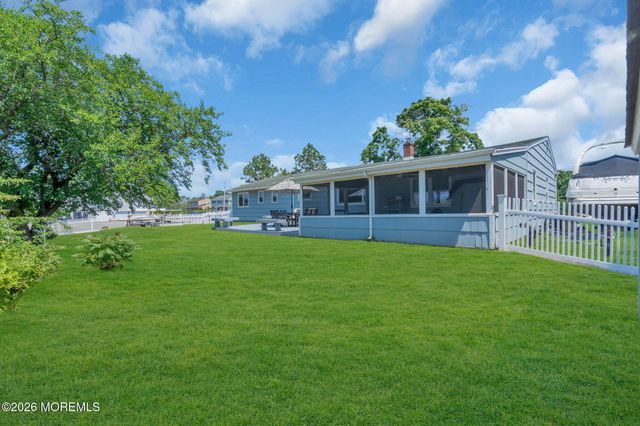 10 Harbour Way, Monmouth Beach, NJ 07750