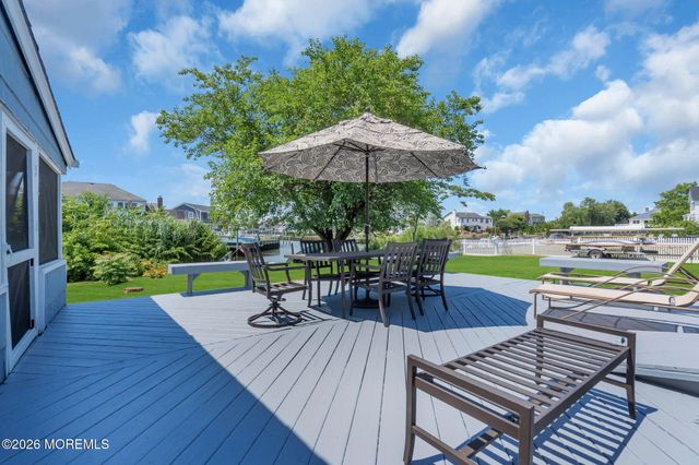 10 Harbour Way, Monmouth Beach, NJ 07750