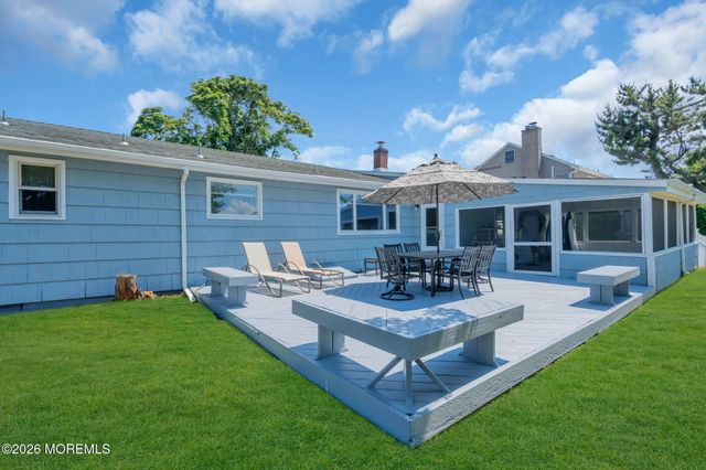 10 Harbour Way, Monmouth Beach, NJ 07750