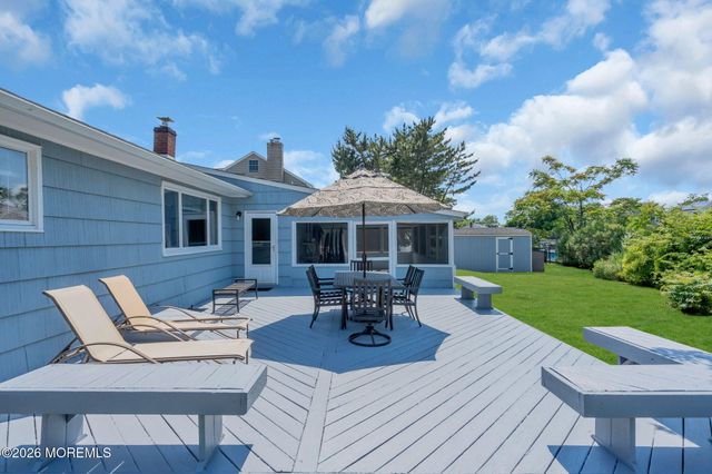 10 Harbour Way, Monmouth Beach, NJ 07750
