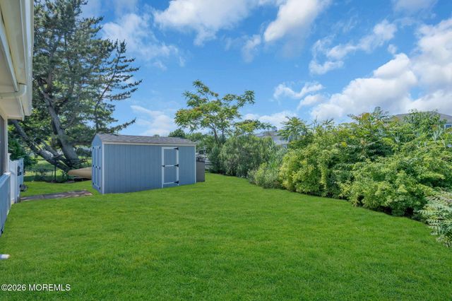 10 Harbour Way, Monmouth Beach, NJ 07750