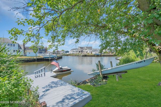10 Harbour Way, Monmouth Beach, NJ 07750