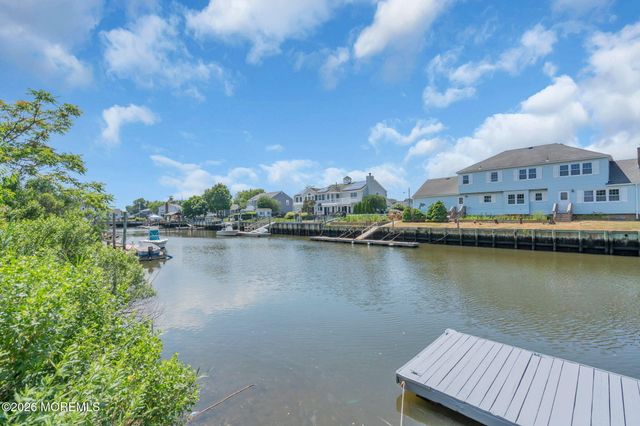 10 Harbour Way, Monmouth Beach, NJ 07750