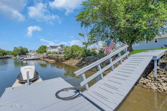 10 Harbour Way, Monmouth Beach, NJ 07750