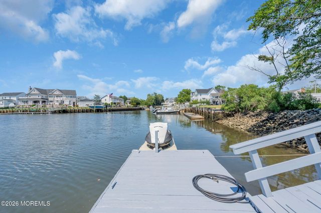 10 Harbour Way, Monmouth Beach, NJ 07750