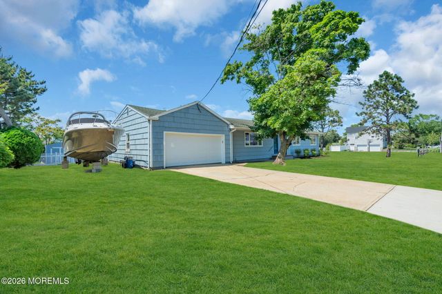 10 Harbour Way, Monmouth Beach, NJ 07750