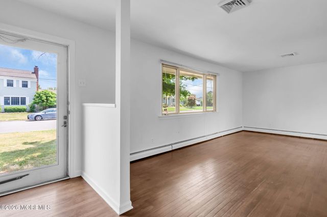 10 Harbour Way, Monmouth Beach, NJ 07750