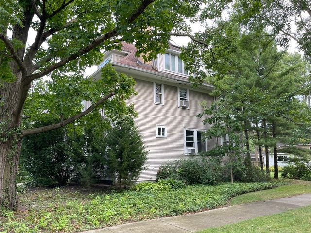 2626 Isabella Street, Evanston, IL 60201