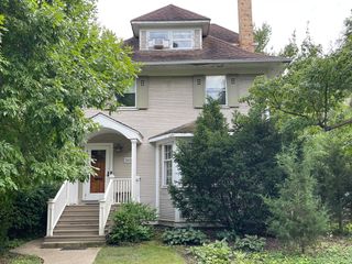 2626 Isabella Street, Evanston, IL 60201