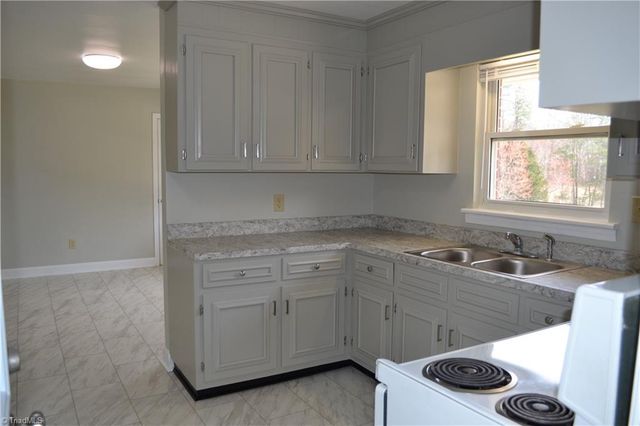 674 Priddy Loop, Stoneville, NC 27048