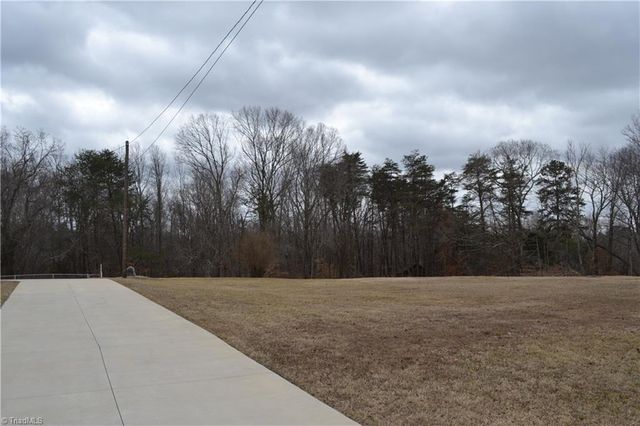 674 Priddy Loop, Stoneville, NC 27048