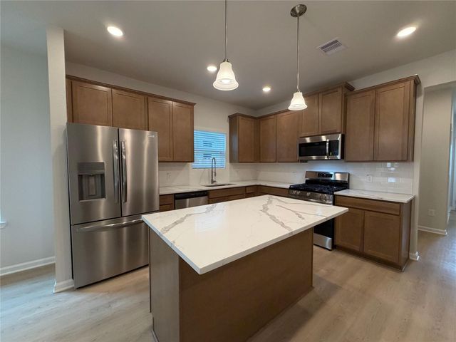 417 Stone Placa Trail, Brookshire, TX 77423