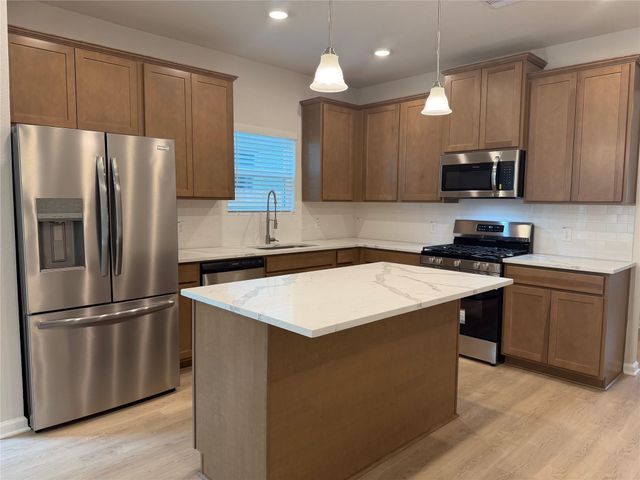 417 Stone Placa Trail, Brookshire, TX 77423