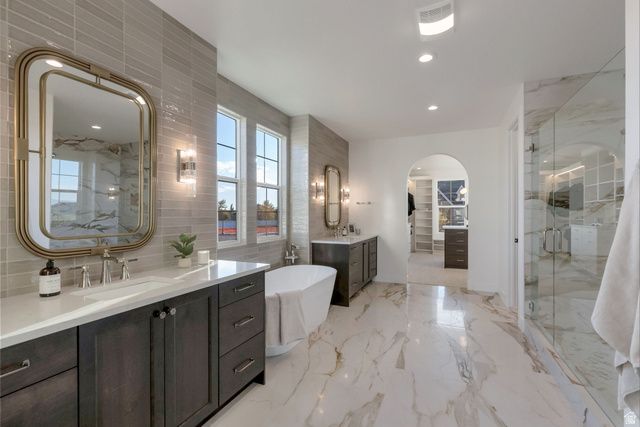 266 N AMBER LN, Layton, UT 84041