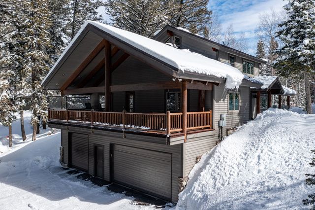 9443 E WILD CLEMATIS LN, Brighton, UT 84121