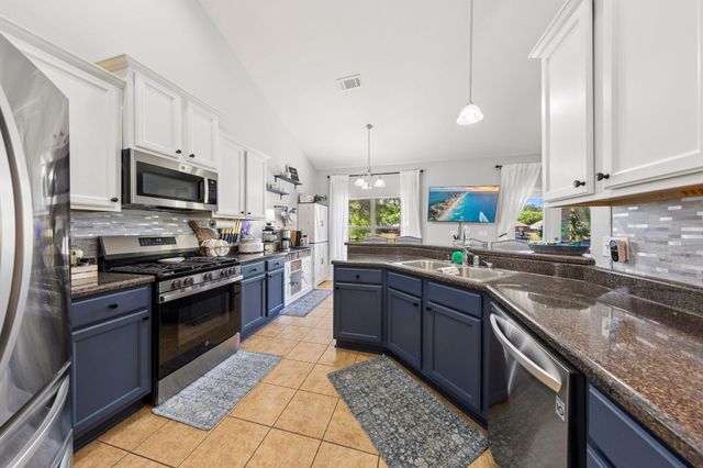 471 Symphony Way, Freeport, FL 32439