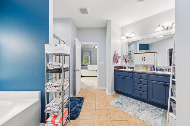 471 Symphony Way, Freeport, FL 32439