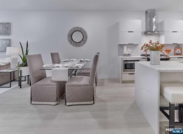 8 Tice Road 317, Franklin Lakes, NJ 07417