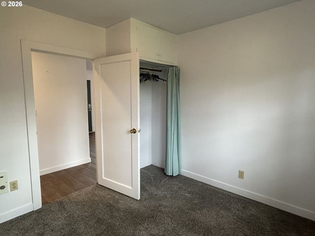 1764 OLD TOWN LOOP Rd, Oakland, OR 97462