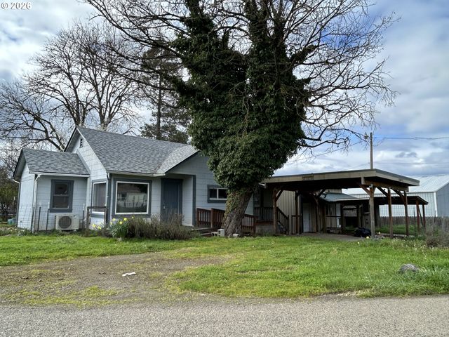 1764 OLD TOWN LOOP Rd, Oakland, OR 97462
