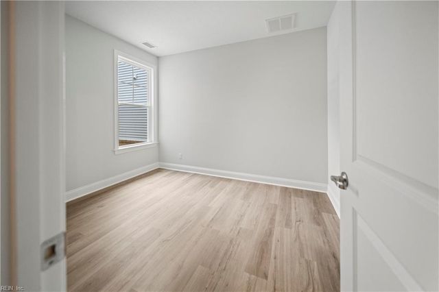 4605 Longleaf PL, Chesapeake, VA 23321